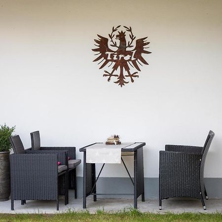 Ninas Residenzerl Apartment Kolsassberg Bagian luar foto